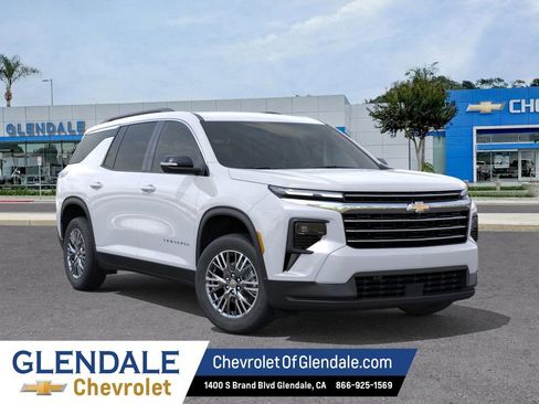 New 2026 Chevrolet Traverse LT w/ Driver Confidence Package FWD image 7