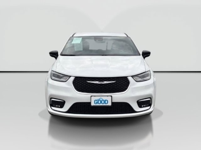 Used 2024 Chrysler Pacifica Touring FWD image 8