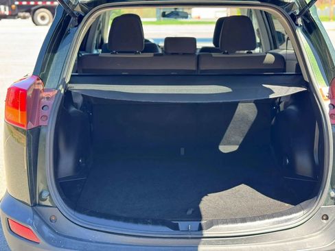 Used 2013 Toyota RAV4 XLE AWD/4WD image 31
