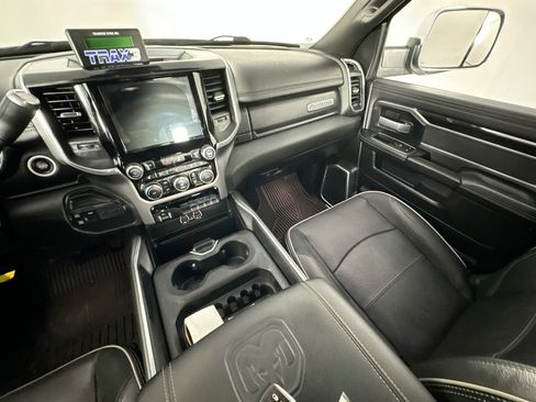 Used 2020 RAM 3500 Laramie AWD/4WD image 11