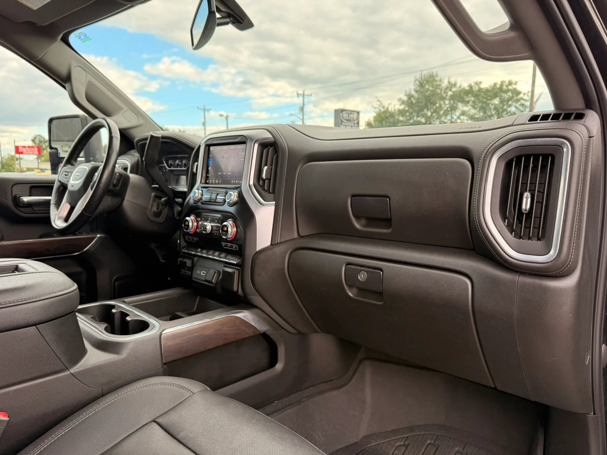 Used 2022 GMC Sierra 2500 SLT w/ SLT Convenience Package AWD/4WD image 39