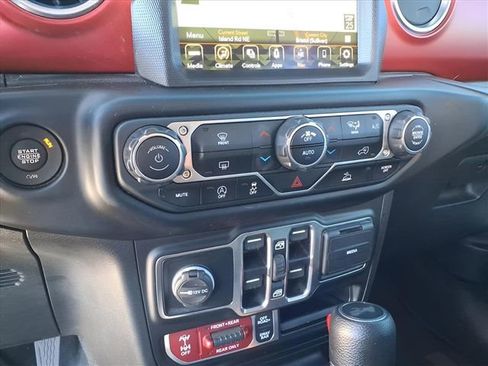 Used 2023 Jeep Wrangler Unlimited Rubicon w/ Xtreme 35 Tire Package image 17