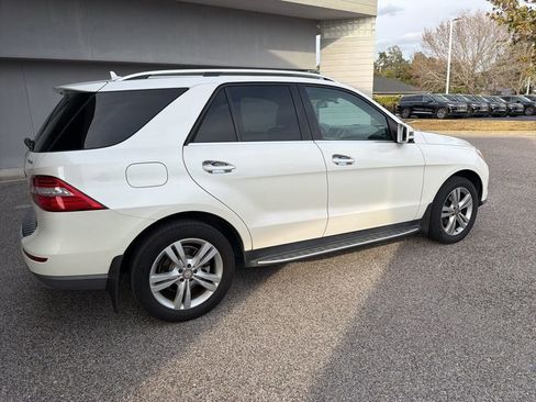 Used 2013 Mercedes-Benz ML 350 4MATIC image 3