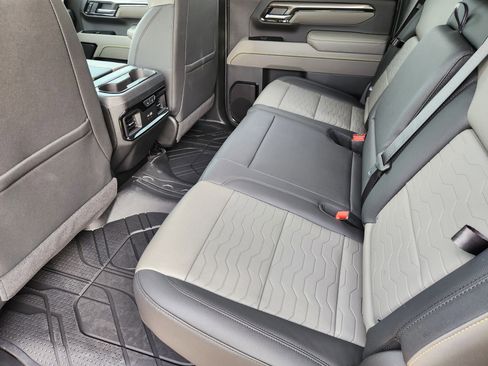 New 2026 Chevrolet Silverado 2500 ZR2 image 30