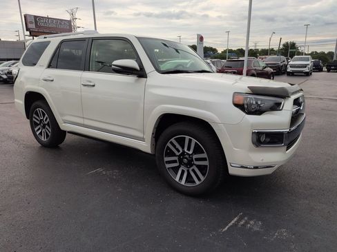 Used 2018 Toyota 4Runner Limited AWD/4WD image 7