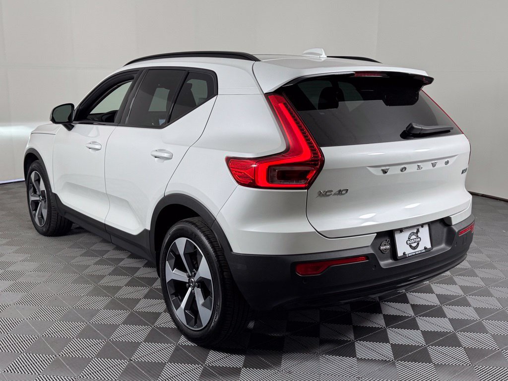 Certified 2024 Volvo XC40 B5 Core AWD/4WD image 11
