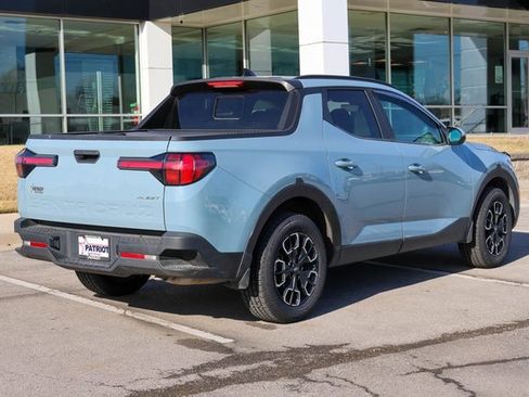 Used 2022 Hyundai Santa Cruz SEL Premium image 3