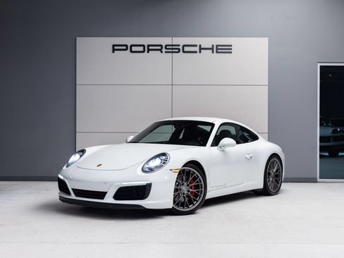 Certified 2018 Porsche 911 Carrera S RWD image 1