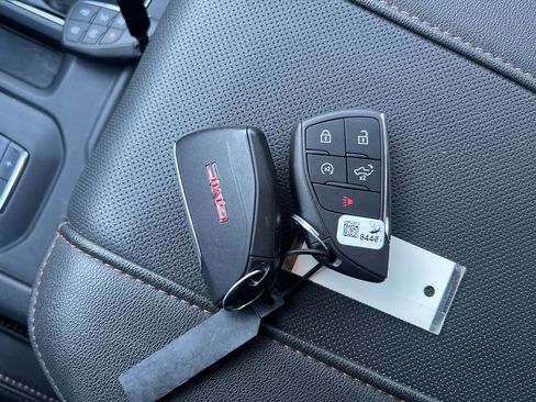 Used 2024 GMC Sierra 1500 AT4 w/ Technology Package image 31