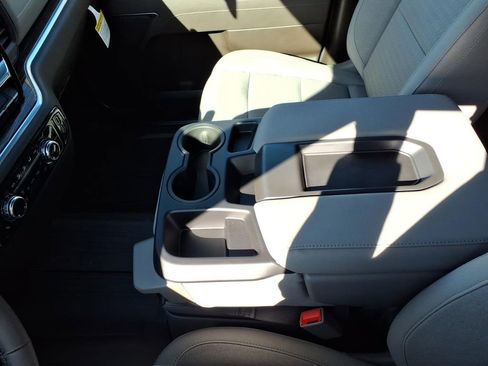 New 2026 GMC Sierra 1500 SLE image 13