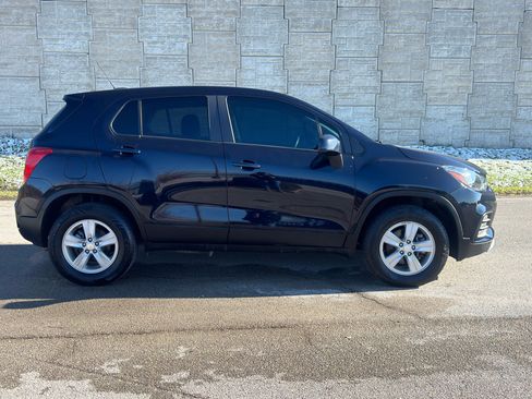 Used 2021 Chevrolet Trax LS w/ Tint and Cruise Package image 2