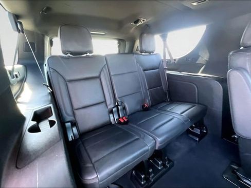Used 2021 Chevrolet Suburban High Country AWD/4WD image 27