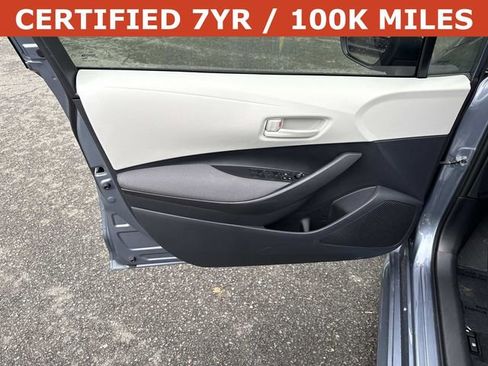 Used 2025 Toyota Corolla LE FWD image 13
