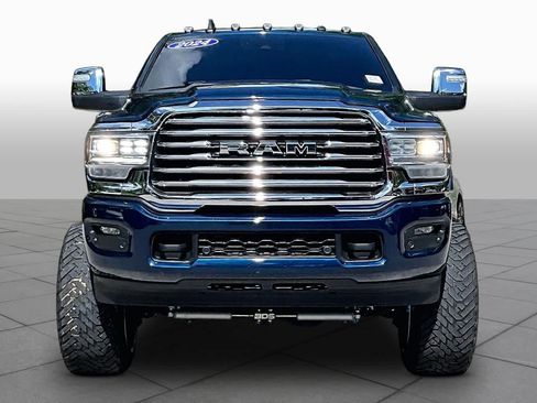 Used 2024 RAM 2500 Limited w/ Safety Group AWD/4WD image 4