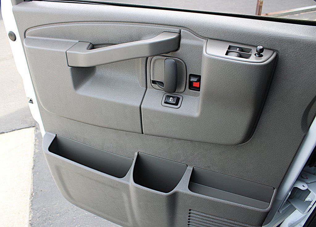 Used 2025 GMC Savana 2500 w/ Driver Convenience Package RWD image 22