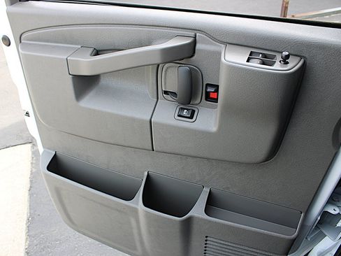 Used 2025 GMC Savana 2500 w/ Driver Convenience Package RWD image 22
