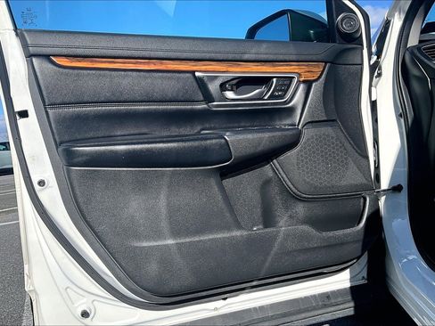 Used 2018 Honda CR-V Touring image 22