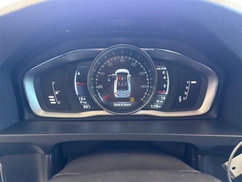 Used 2015 Volvo S60 T5 Premier image 17