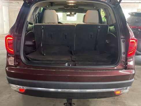 Used 2017 Honda Pilot Touring image 32