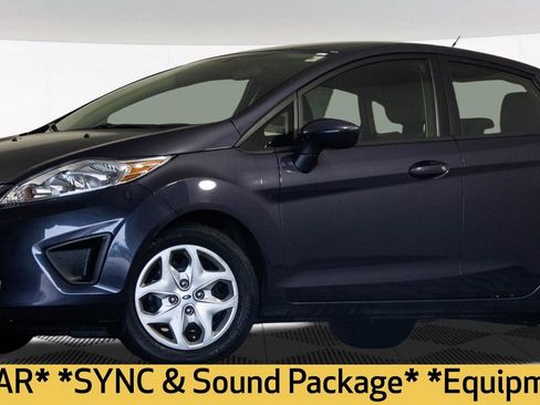 Used 2012 Ford Fiesta SE FWD image 2