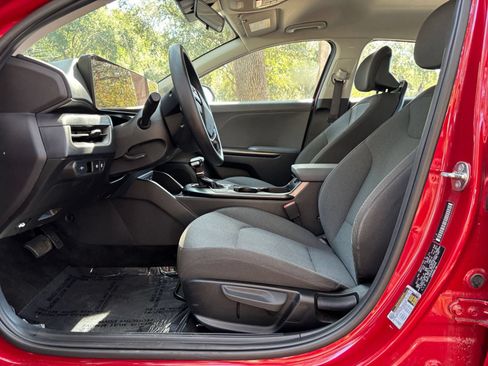 Used 2025 Kia K4 FWD image 21