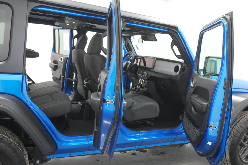 Used 2024 Jeep Wrangler Unlimited Sport AWD/4WD image 29