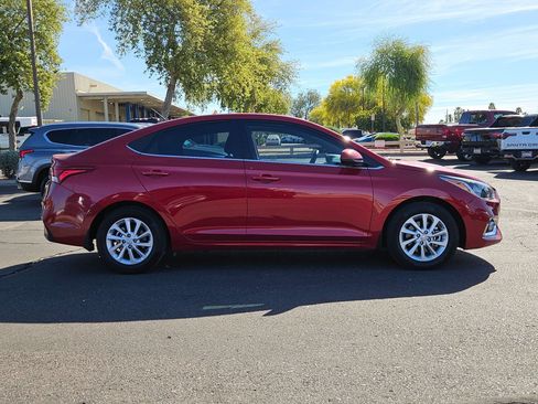 Used 2021 Hyundai Accent SEL image 4