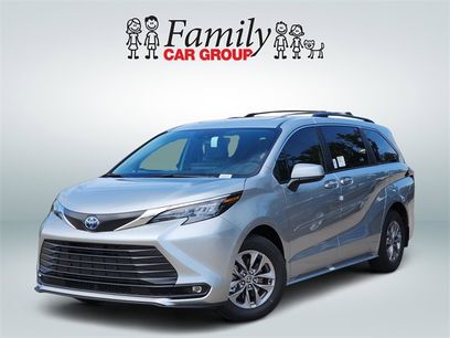 New 2025 Toyota Sienna XLE