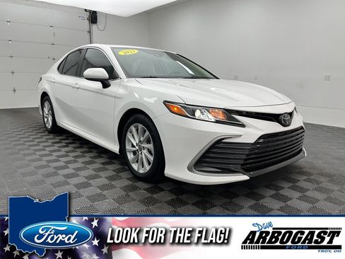 Used 2023 Toyota Camry LE FWD image 1