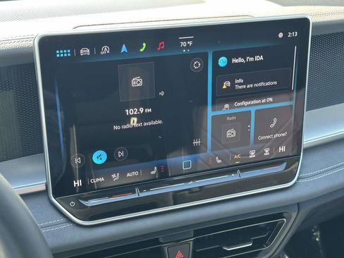 New 2025 Volkswagen Tiguan SE FWD image 21