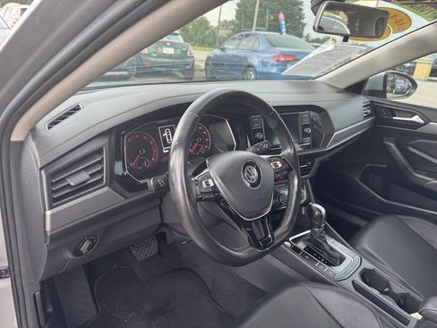 Used 2019 Volkswagen Jetta SE FWD image 21