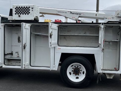 Used 2017 Ford F750 2WD Regular Cab Super Duty image 20