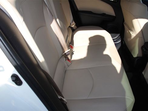 Used 2019 Toyota Prius XLE image 17