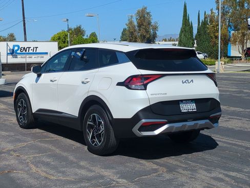 Certified 2023 Kia Sportage LX FWD image 8