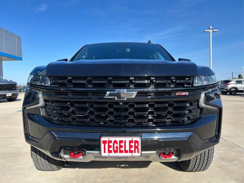 Used 2023 Chevrolet Suburban Z71 w/ Luxury Package AWD/4WD image 18