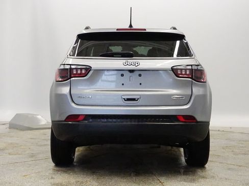 Certified 2022 Jeep Compass Latitude image 4