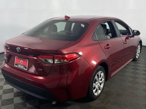 Used 2023 Toyota Corolla LE FWD image 8