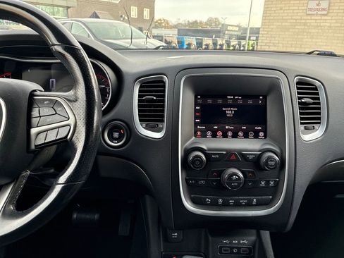 Used 2019 Dodge Durango SXT image 18