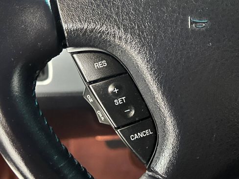 Used 2005 Ford Thunderbird RWD image 80