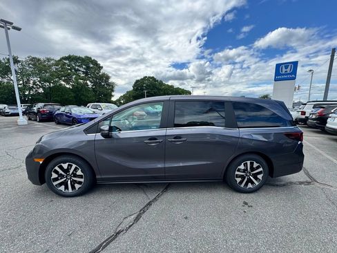 New 2026 Honda Odyssey EX-L image 3