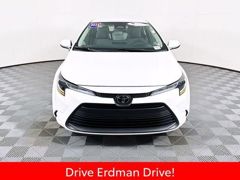 Certified 2025 Toyota Corolla LE FWD image 2