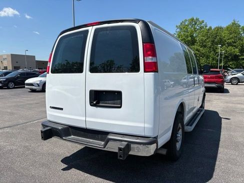 Used 2024 Chevrolet Express 2500 w/ Driver Convenience Package RWD image 5