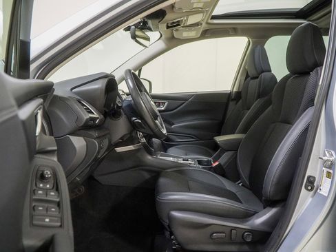 Used 2023 Subaru Forester Premium image 19