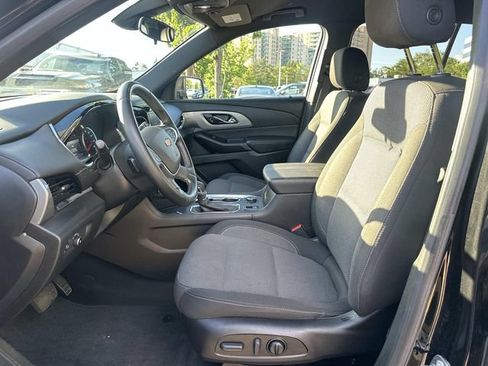 Used 2023 Chevrolet Traverse LT AWD/4WD image 21