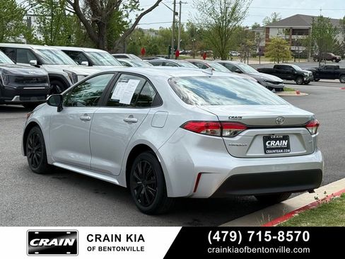 Used 2024 Toyota Corolla LE FWD image 5