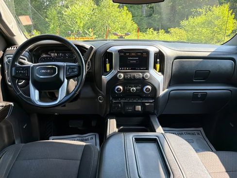 Used 2020 GMC Sierra 1500 Elevation w/ Elevation Value Package AWD/4WD image 14