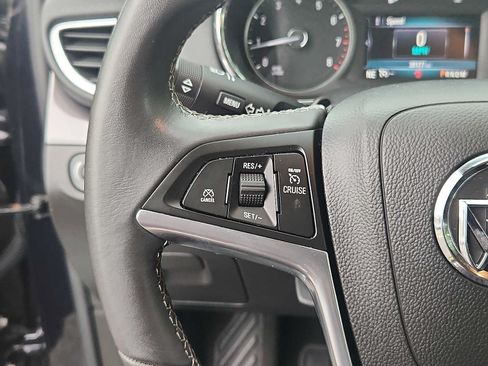 Used 2022 Buick Encore Preferred AWD/4WD image 19