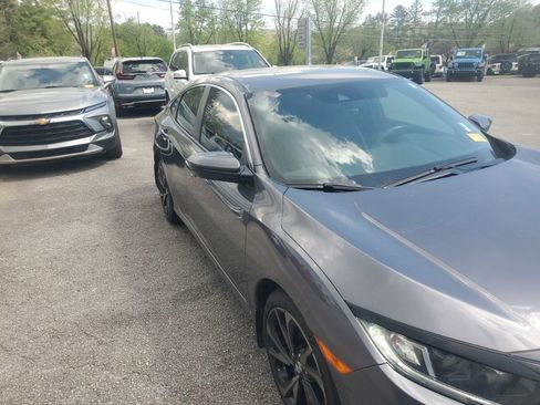 Used 2020 Honda Civic Sport image 4