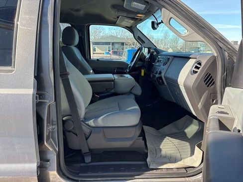 Used 2013 Ford F350 XLT w/ Chrome Pkg image 9