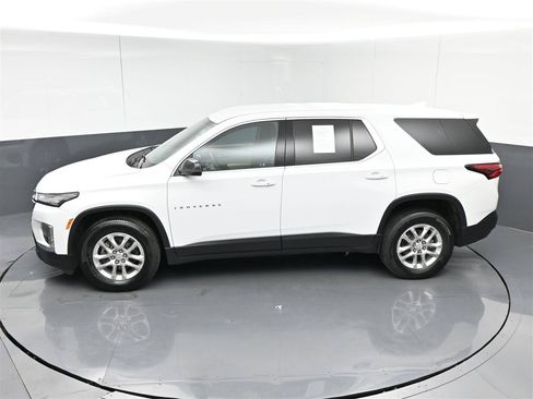 Used 2022 Chevrolet Traverse LS FWD image 28
